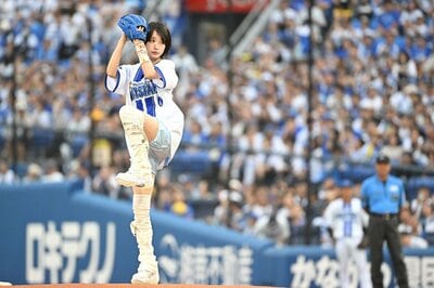 写真：あのちゃん 始球式でキレッキレフォームからノーバン投球 SNS