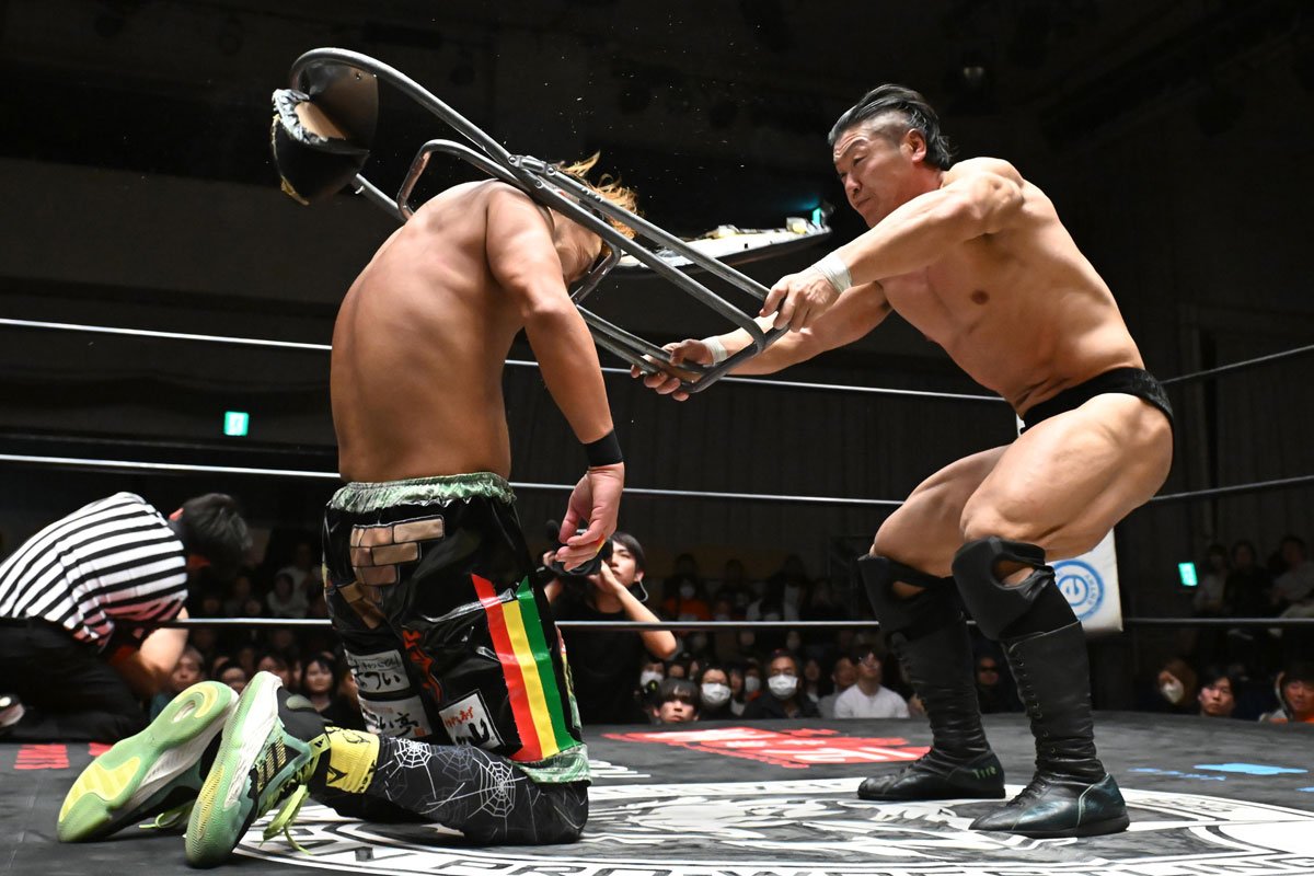 ドラゴンゲート】BIGBOSS清水がKzyに卑劣勝利 2・5後楽園でシュン