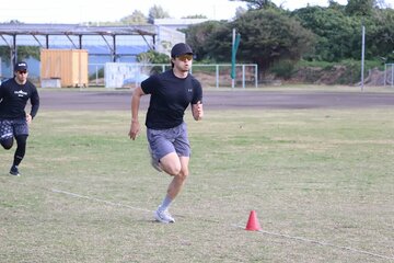 宮古島での自主トレを公開したソフトバンク・上沢直之