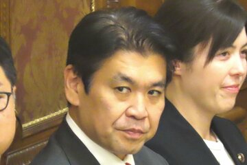 松本洋平文科相