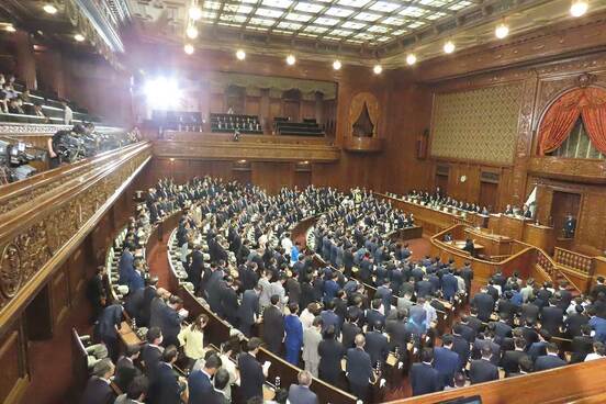 今年度の補正予算案は４日に衆議院本会議で採決・可決された