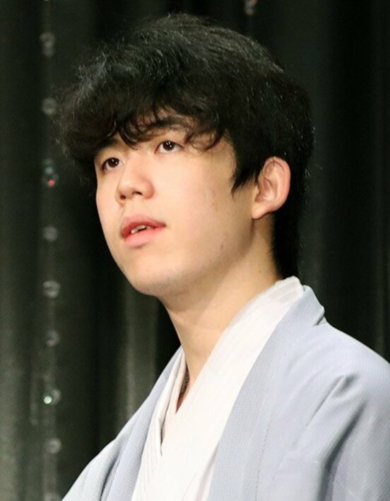 最年少タイトル獲得に挑んでいる藤井七段