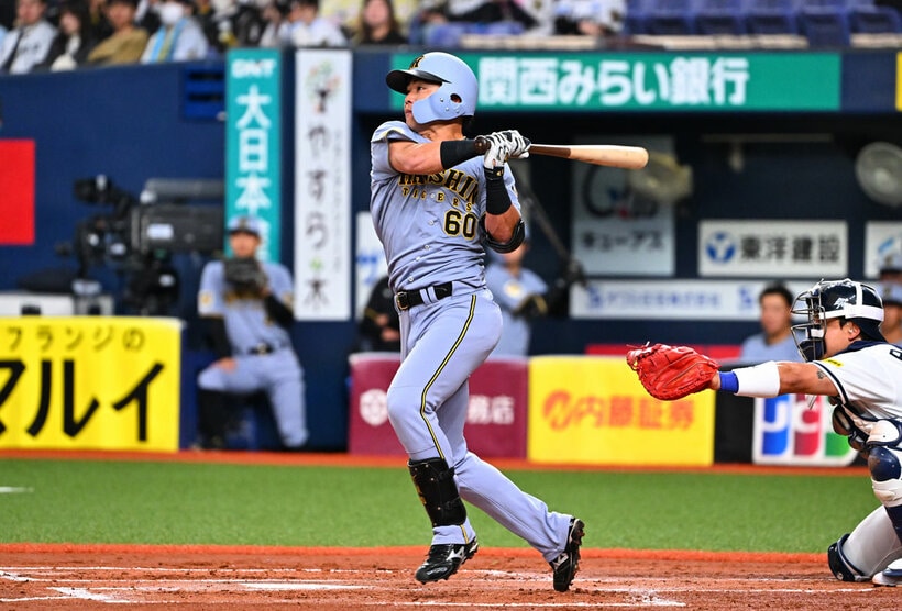 ２回に適時二塁打を放った阪神・小野寺暖　