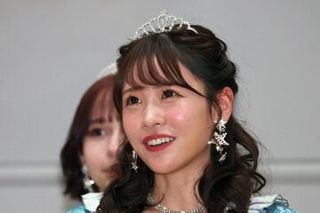 FRUITS ZIPPERの櫻井優衣