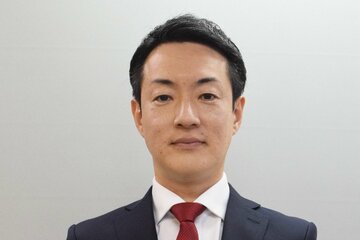 大阪市長選への出馬を表明した横山氏
