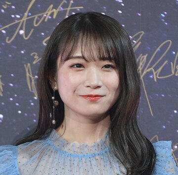 卒業する秋元真夏