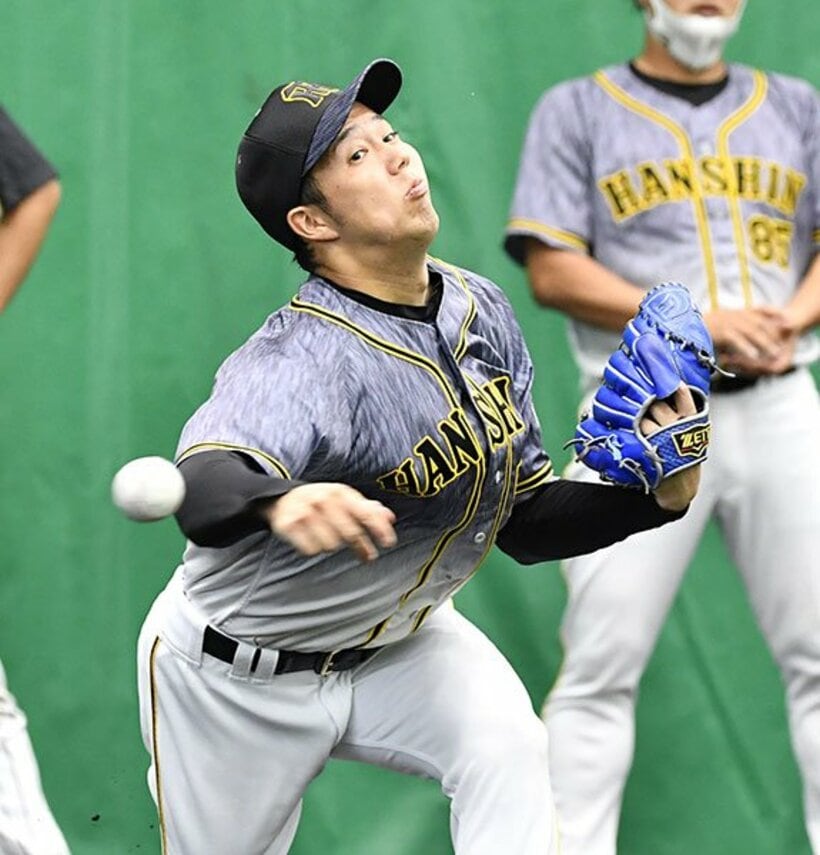  ブルペンで本番同様のテンションで試投した青柳晃洋