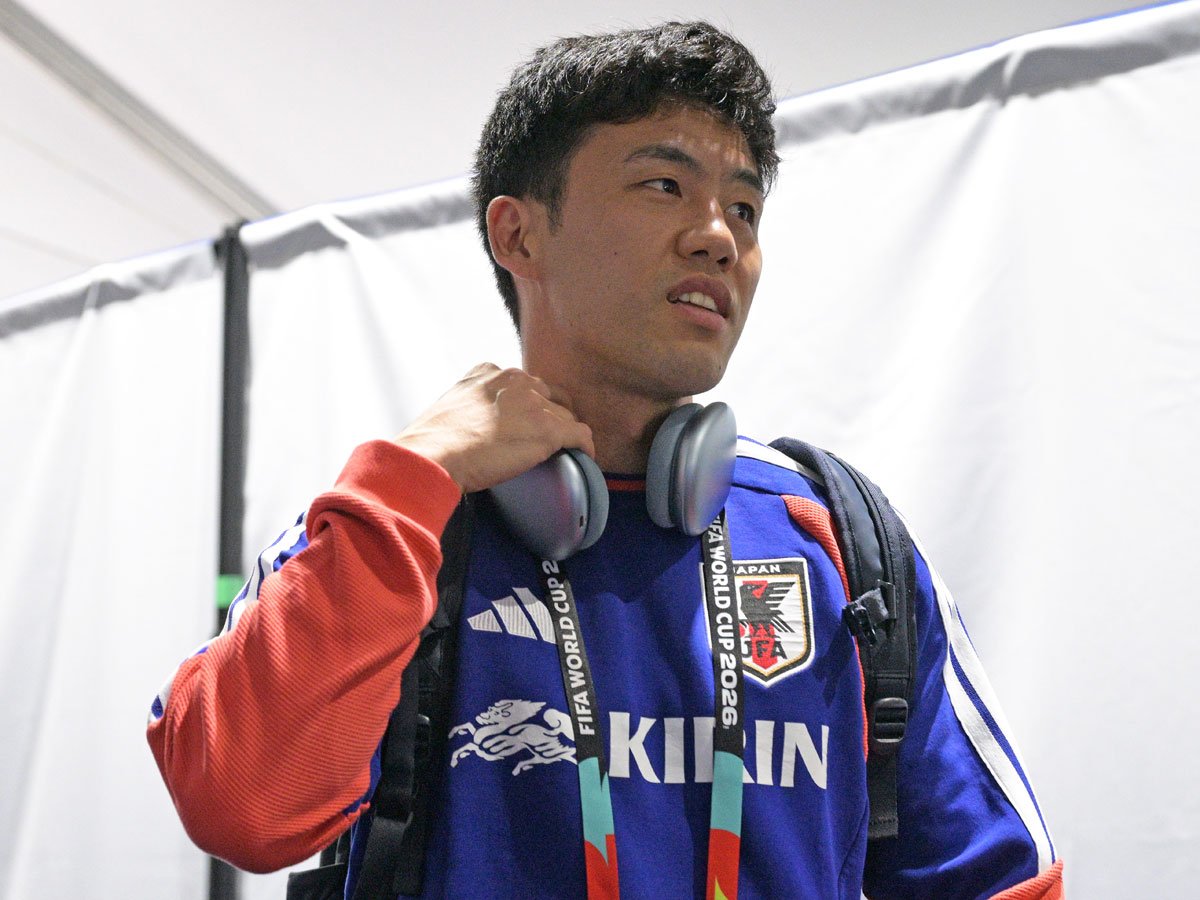 日本代表】遠藤航の代表引退にイレブンショック 涙の長友佑都「心の