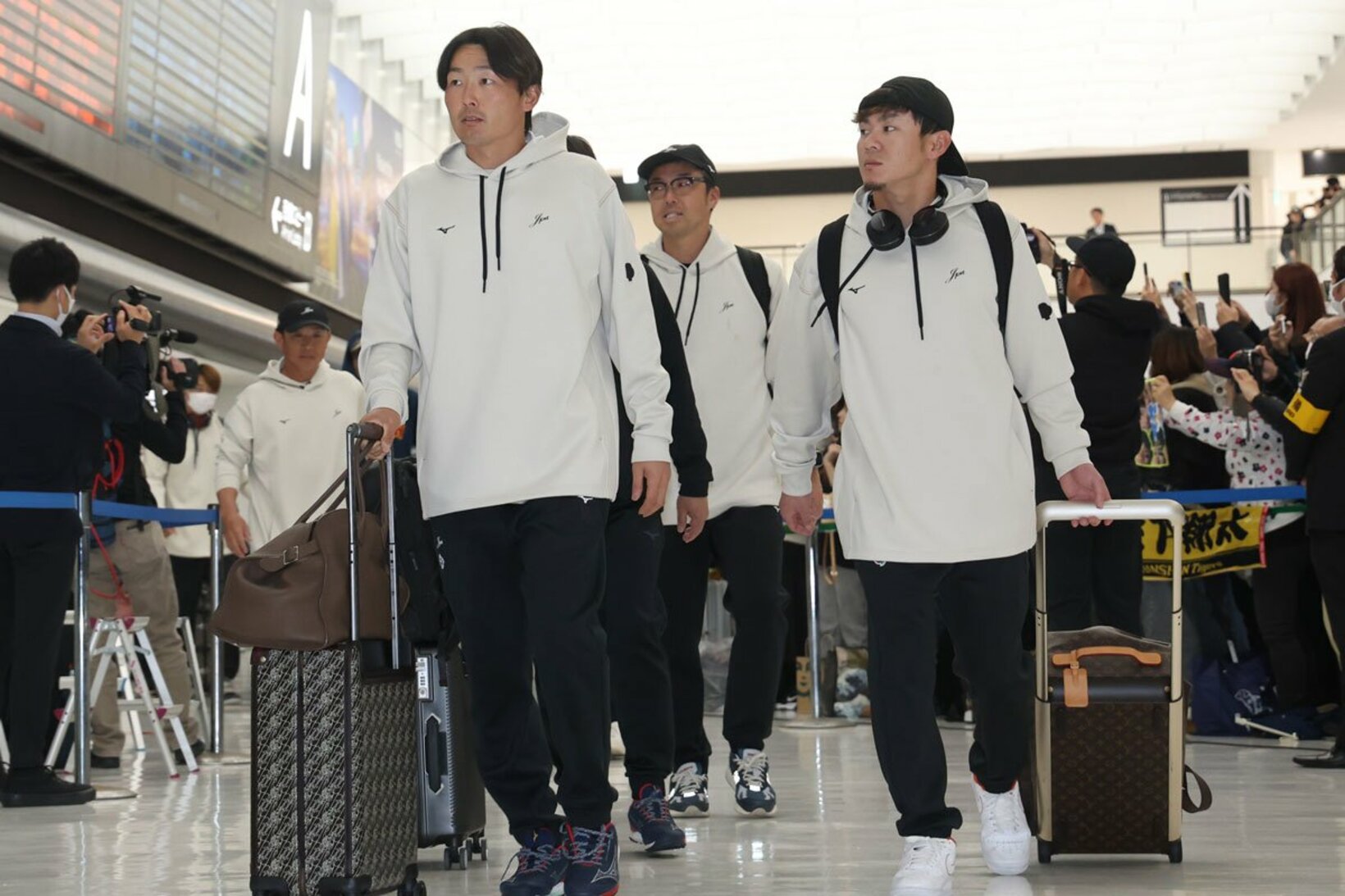 源田壮亮と牧原大成