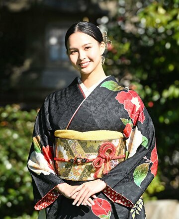 芸能界デビューを発表した白河れい