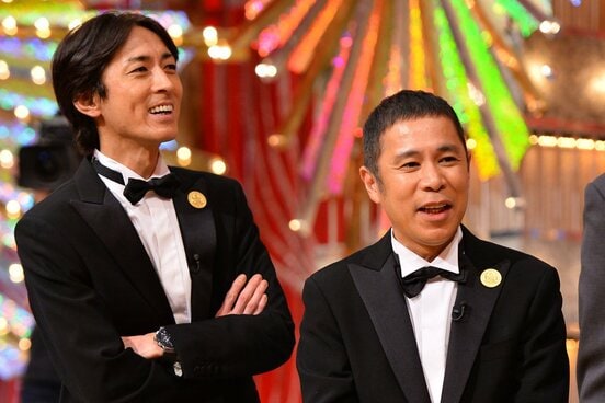 ナインティナインの矢部（左）と岡村