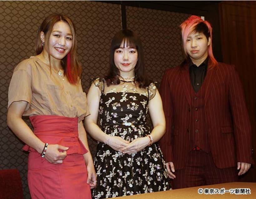  リアルジャパンに参戦する（左から）朱里、松本、彩羽