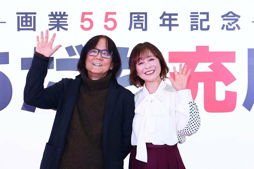 あだち充氏（左）と日高のり子