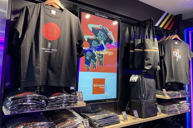 入口付近にはアパレル売り場