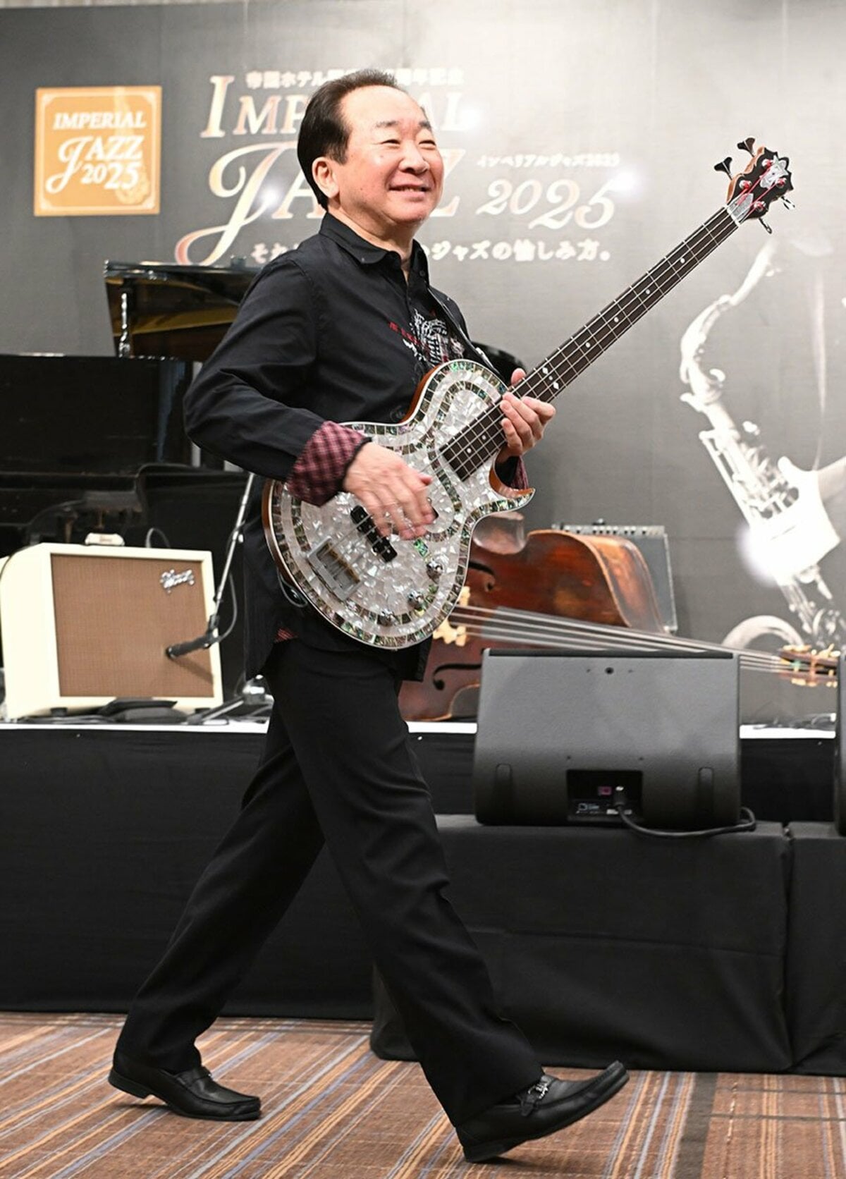 中村梅雀 豪華ジャズイベントにゲスト出演へ…ベース歴57年「購入したの