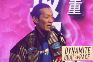 オープニングセレモニーであいさつする坂口周