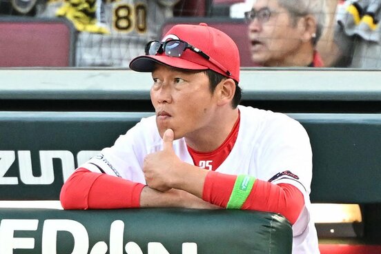 新井貴浩監督