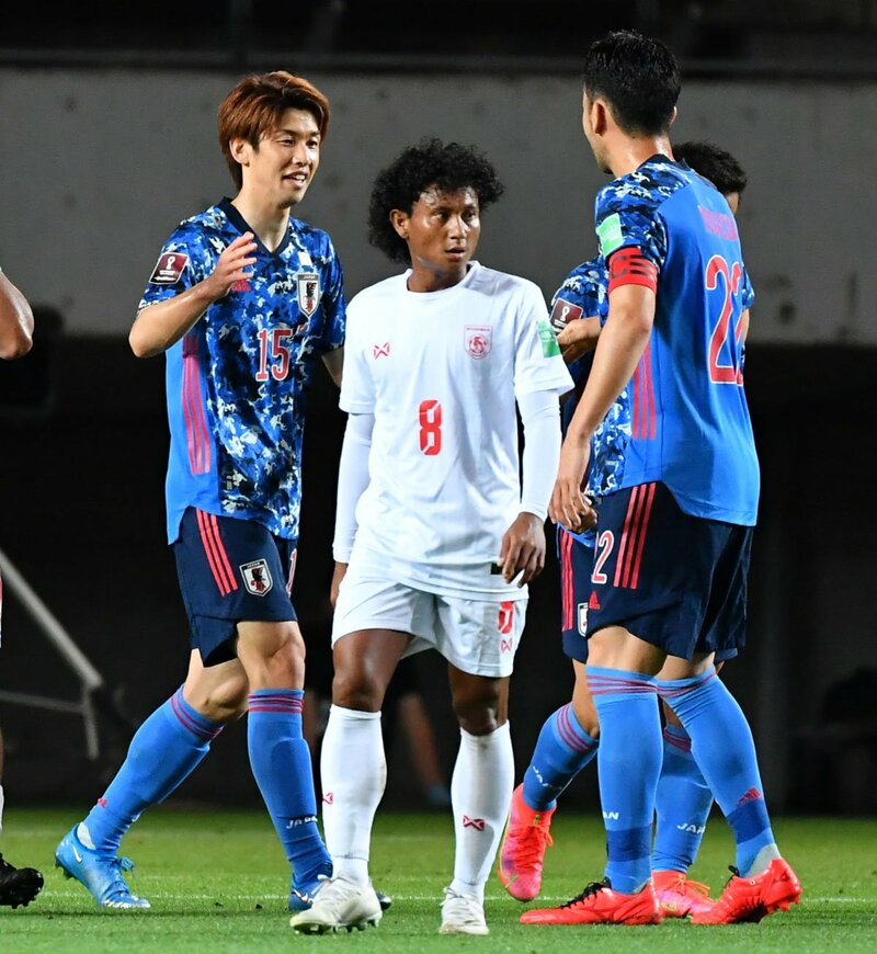 ｗ杯２次予選 ミャンマー選手が国歌演奏時に示した ３本指 の意味 東スポweb