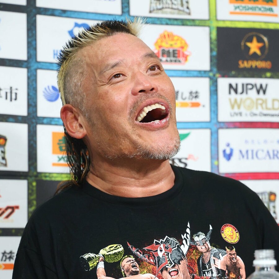 笑顔で現役生活と引退試合を振り返った天山広吉