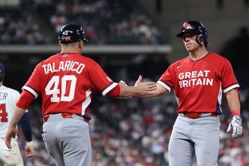 米代表との一戦で、序盤は奮闘したイギリス代表（ロイター）