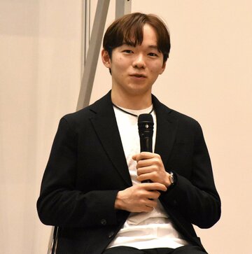 トークショーに参加した鍵山優真