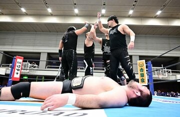 プロ初黒星を喫したウルフアロン