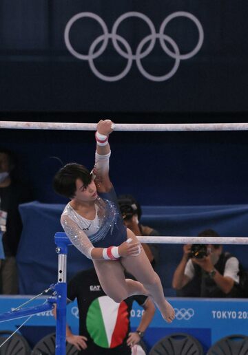  村上茉愛は段違い平行棒でのミスを反省