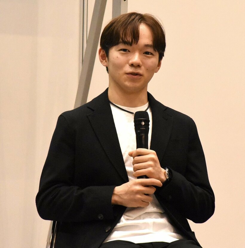 トークショーに参加した鍵山優真