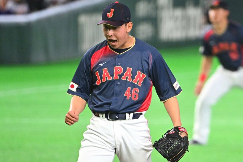 ピンチを抑えほえる藤平尚真