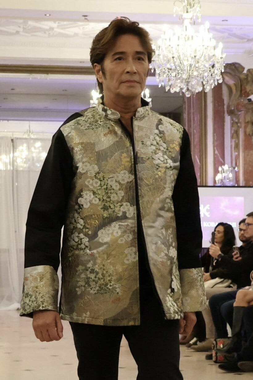 パリコレに出場した羽賀研二（写真提供：リバティーウォーキング）