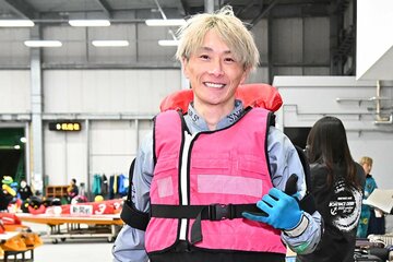 アロハポーズの峰竜太