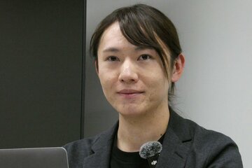 会見を行った安野貴博氏