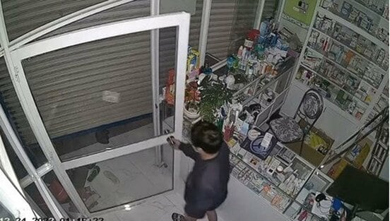 ベトナム国内でも薬局泥棒が頻発する(ホーチミン市警察が公開した画像)