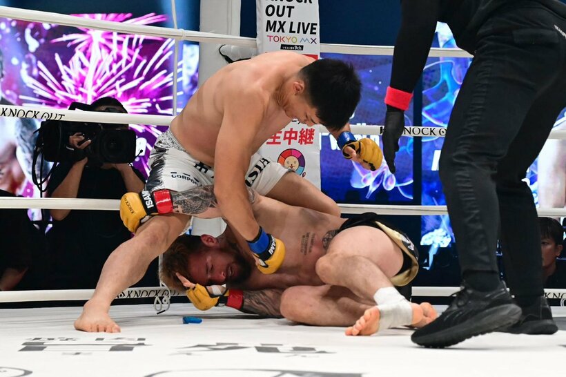 宮原穣が木村”フィリップ”ミノルにＫＯ勝利を収めた