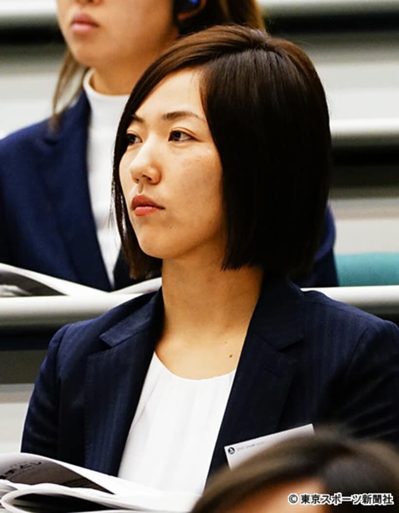  真剣な表情で講義を聴いた笠