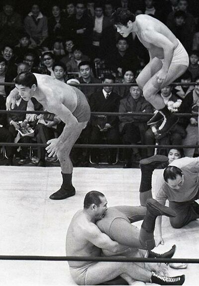 写真：【プロレス蔵出し写真館】51年前のアントニオ猪木を襲った笑撃