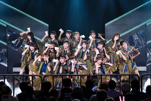 HKT48 約5年8か月の現劇場に別れ…今村麻莉愛は涙、豊永阿紀