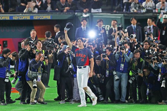 大谷翔平(中)を中心に、多くの報道陣がWBCを取材したが…