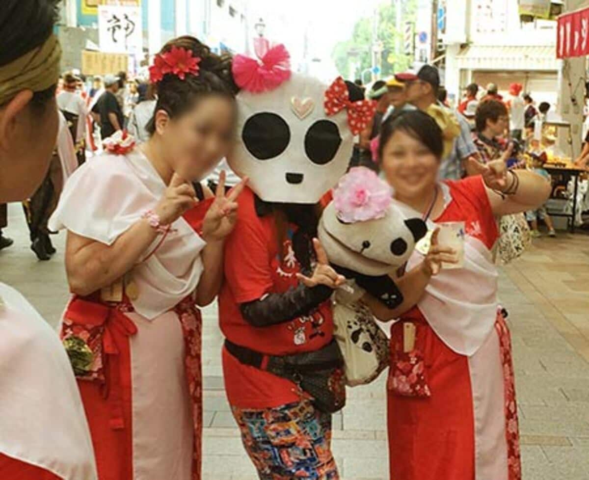 高知市で大人気「パンダおばさん」の正体 | 東スポWEB