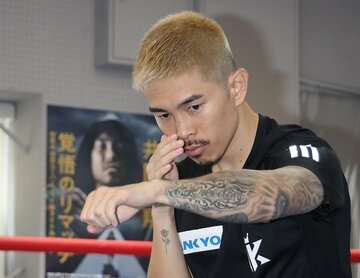 公開練習を行った井岡一翔