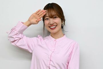 アサデスポーズを決める原直子