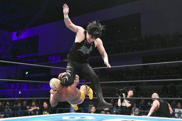 長岡大会初日は、本間朋晃(下)を地獄の断頭台で葬った成田蓮