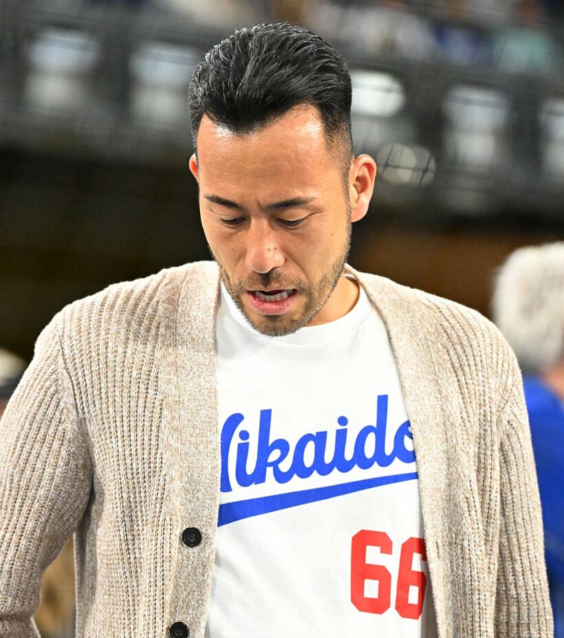 ドジャー・スタジアムで試合観戦した吉田麻也