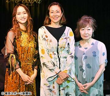  左からＬｅｏｌａ、ＲＩＫＡＣＯ、筒井ともみ氏