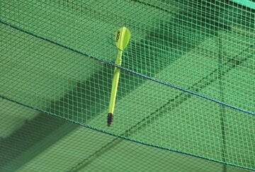 阪神・工藤が天井ネットに突き刺したジャベリン(矢)