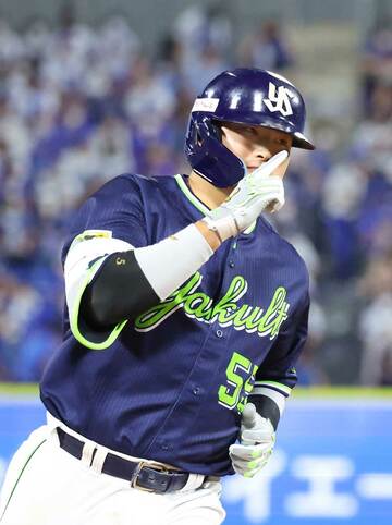  令和初の３冠王へばく進中のヤクルト・村上宗隆（東スポWeb）