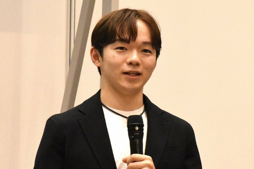 トークショーに参加した鍵山優真