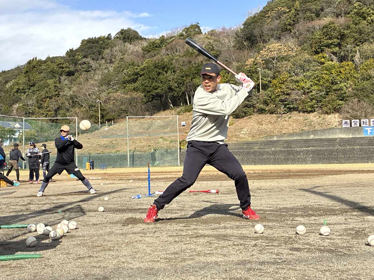 広島】秋山翔吾が自主トレ公開 復権へ順調！手のひらのコンディション