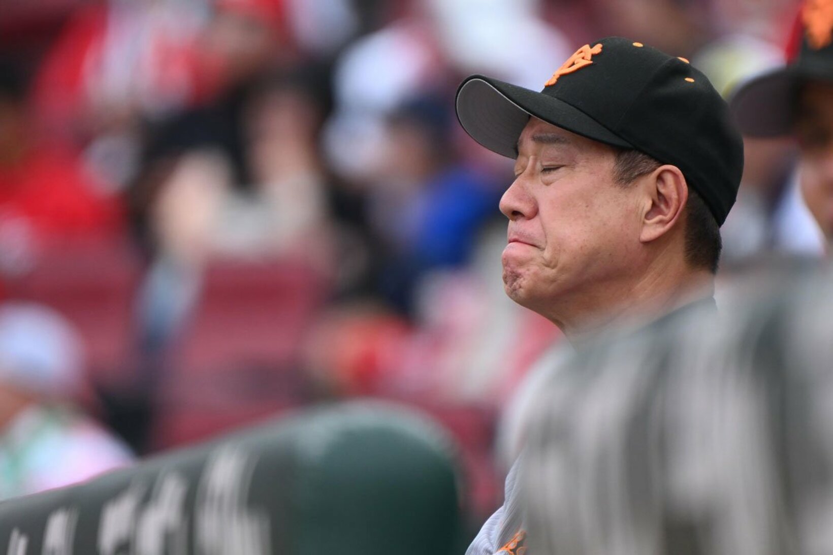 ベンチでの巨人・原辰徳監督