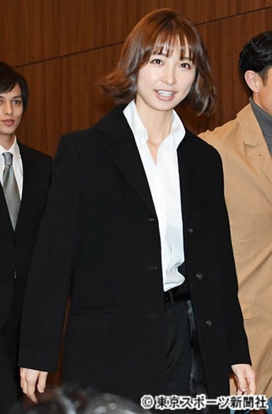 主演の篠田麻里子